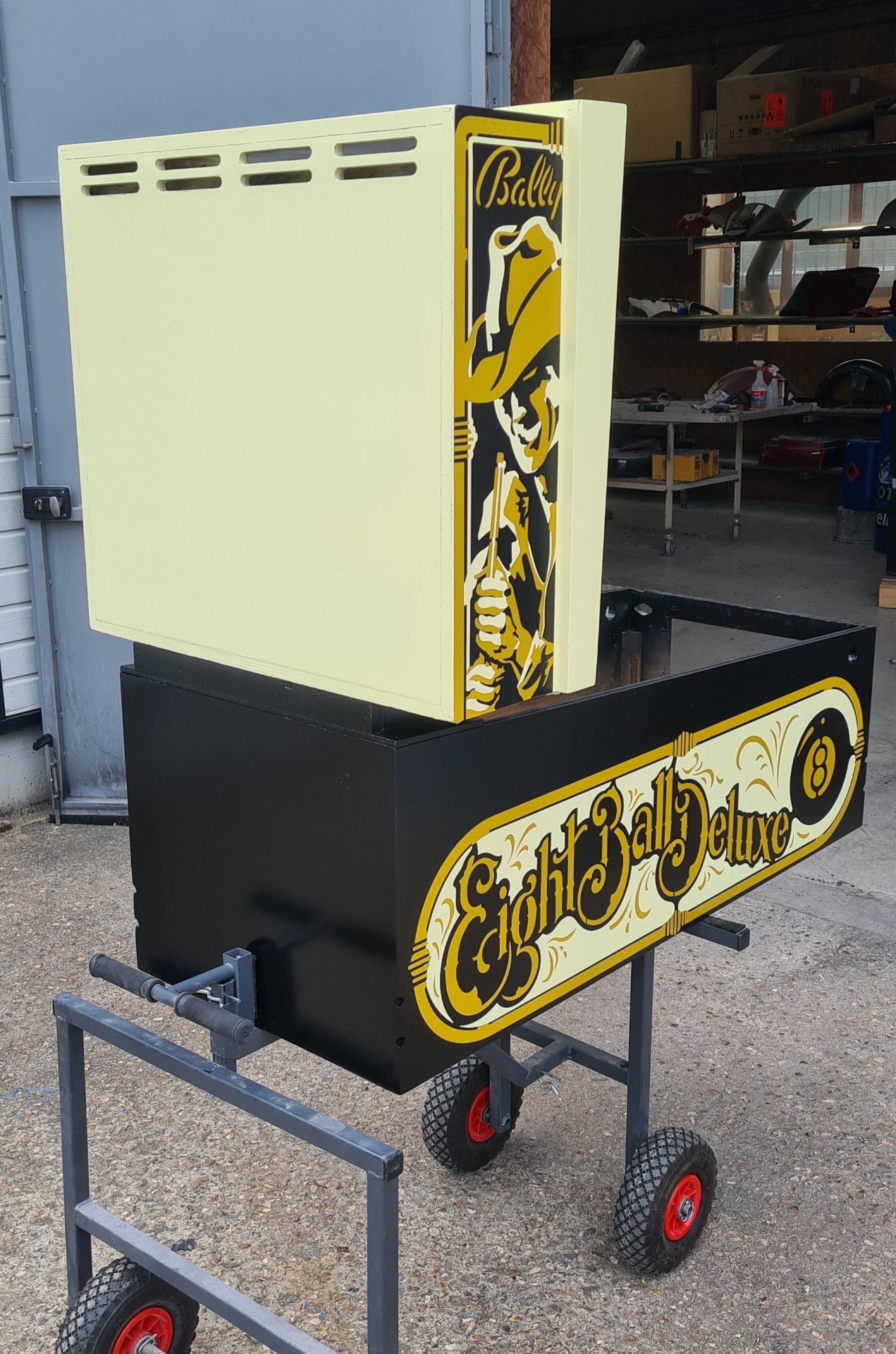 Flip Revival — Restauration & peinture de flippers en France